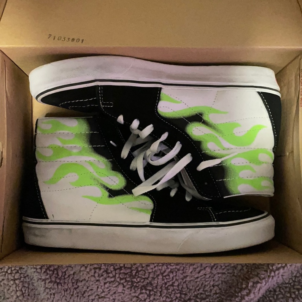 Vans, Women’s US 10, Black White and Green